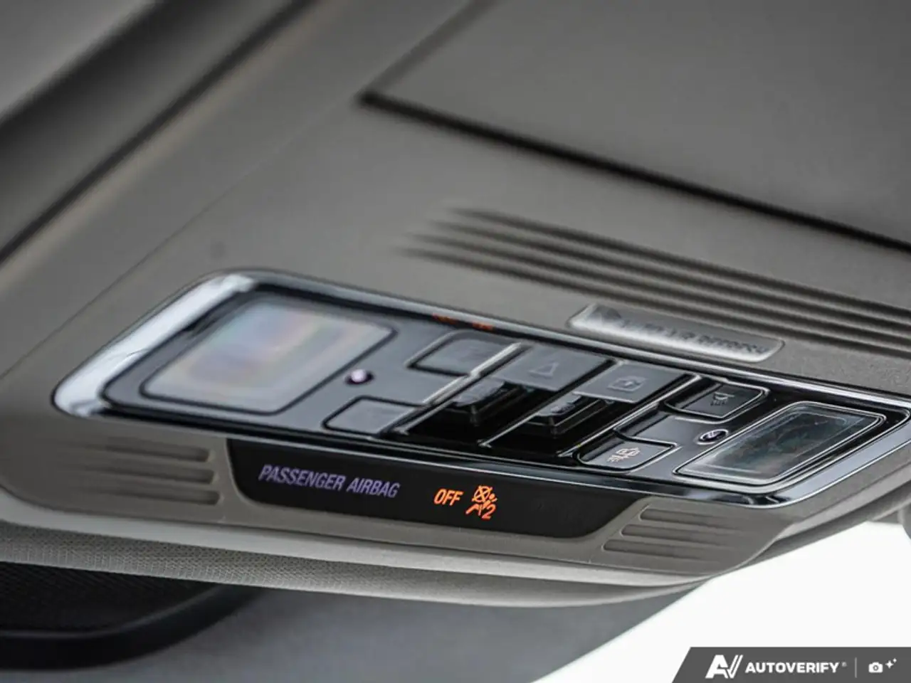 Lincoln Aviator снимка Lincoln Aviator