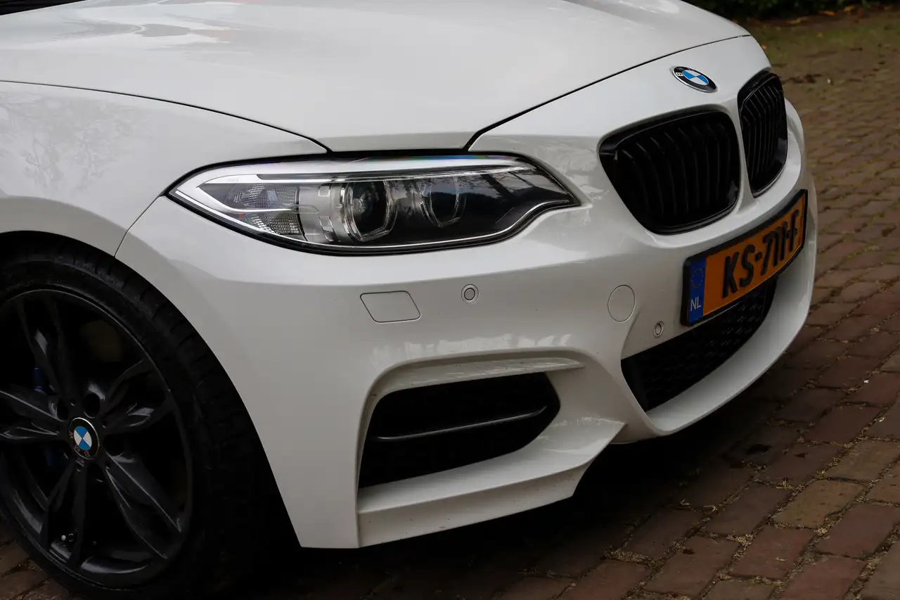 BMW M235I 328 ch ARRIÈRE - BOITE MANUELLE - M SPORT - CAMÉRA D'AIDE AU STATIONNEMENT - TOIT OUVRANT - VOLANT EN CUIR