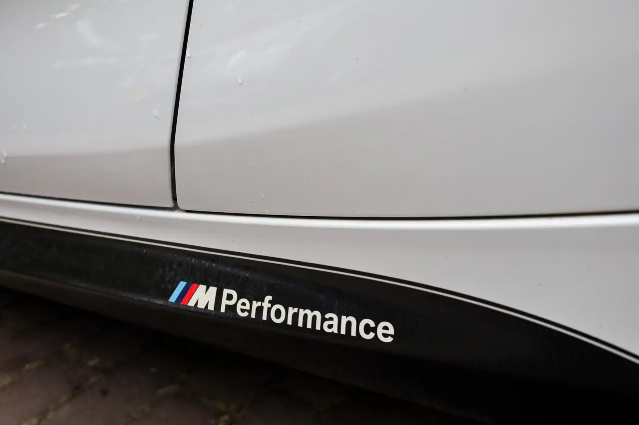 BMW M235I 328 ch ARRIÈRE - BOITE MANUELLE - M SPORT - CAMÉRA D'AIDE AU STATIONNEMENT - TOIT OUVRANT - VOLANT EN CUIR