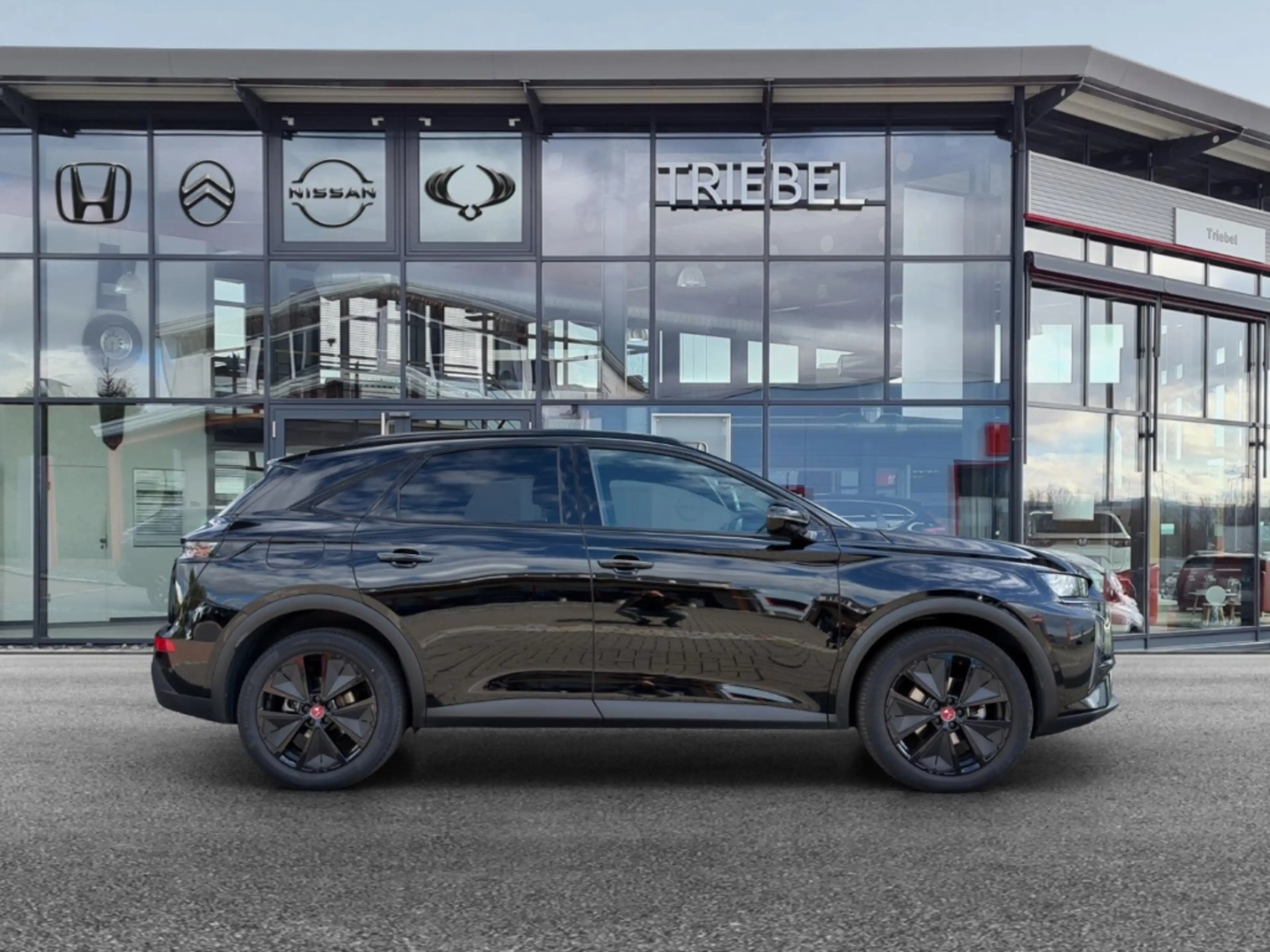 DS Automobiles DS 7 Performance Line + BHDi 130 °LED°Kamera°BF° — photo 10