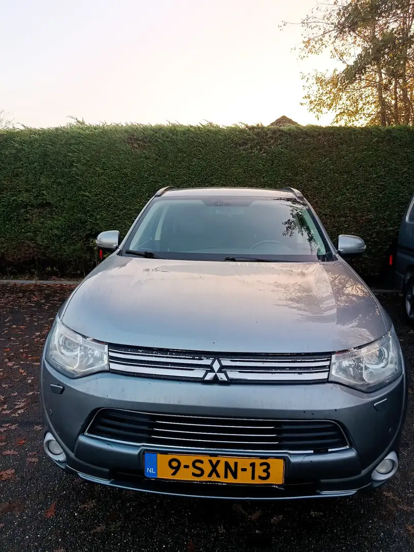 Mitsubishi Outlander 2.0 PHEV Intense + Zilver - 1