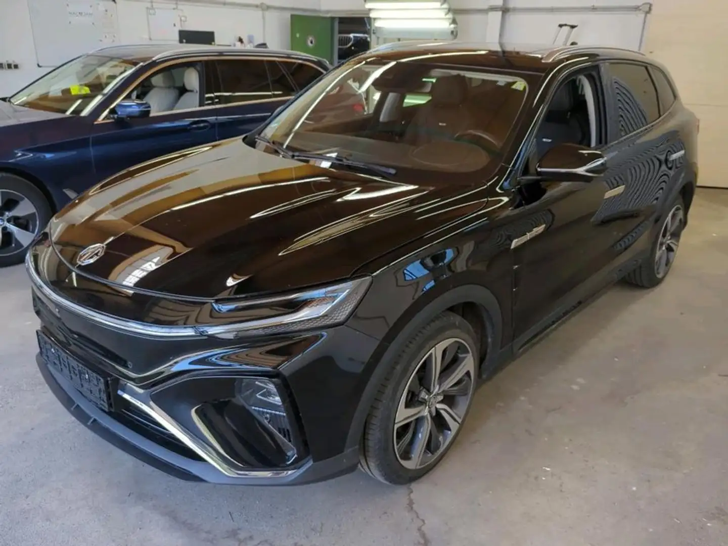 MG Marvel R 70kWh Luxury Negro - 2