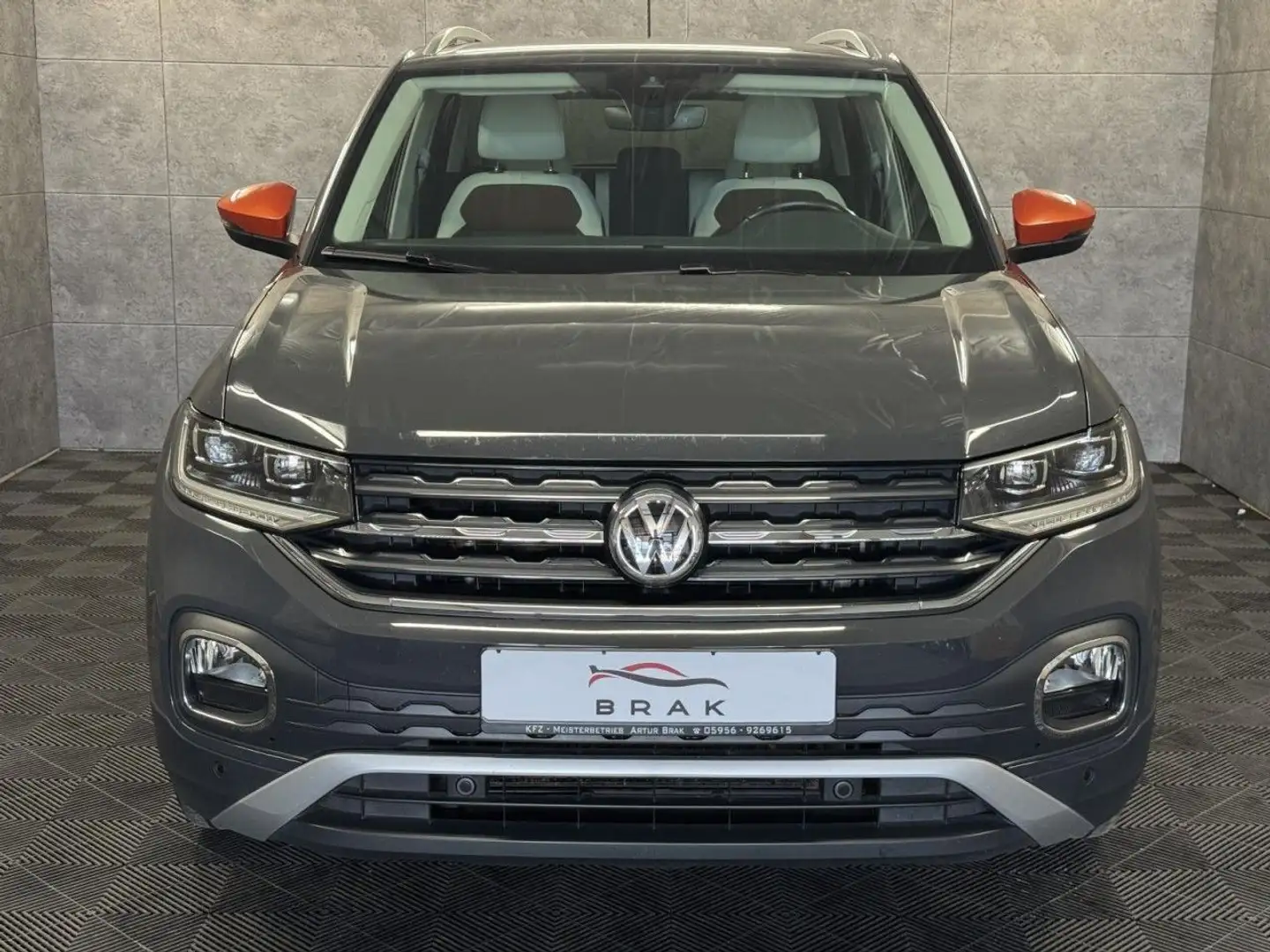 Volkswagen T-Cross 1.6 Style LED*NAVI*ACC*AHK*Apple CarPlay Grau - 2