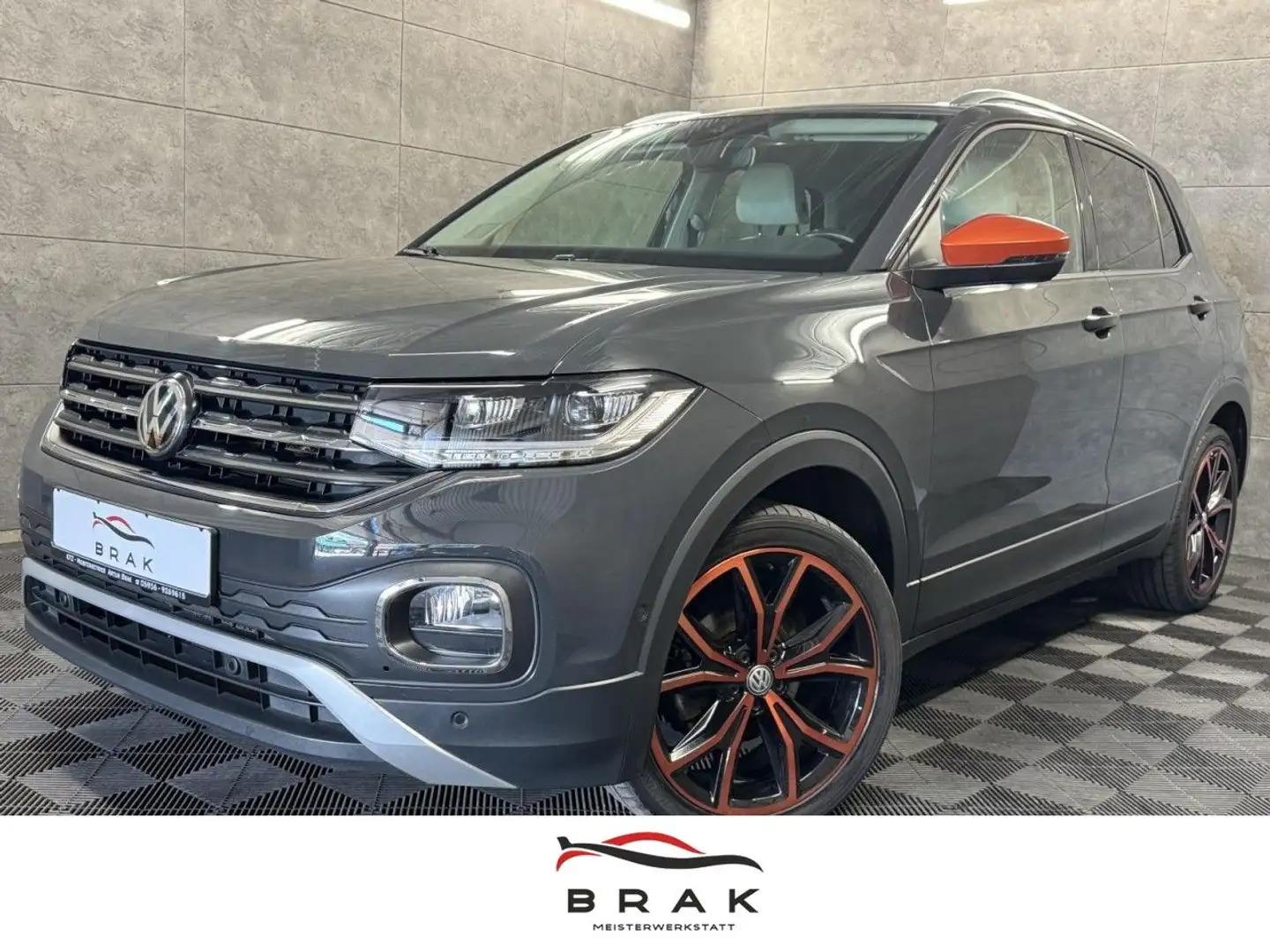 Volkswagen T-Cross 1.6 Style LED*NAVI*ACC*AHK*Apple CarPlay Grau - 1