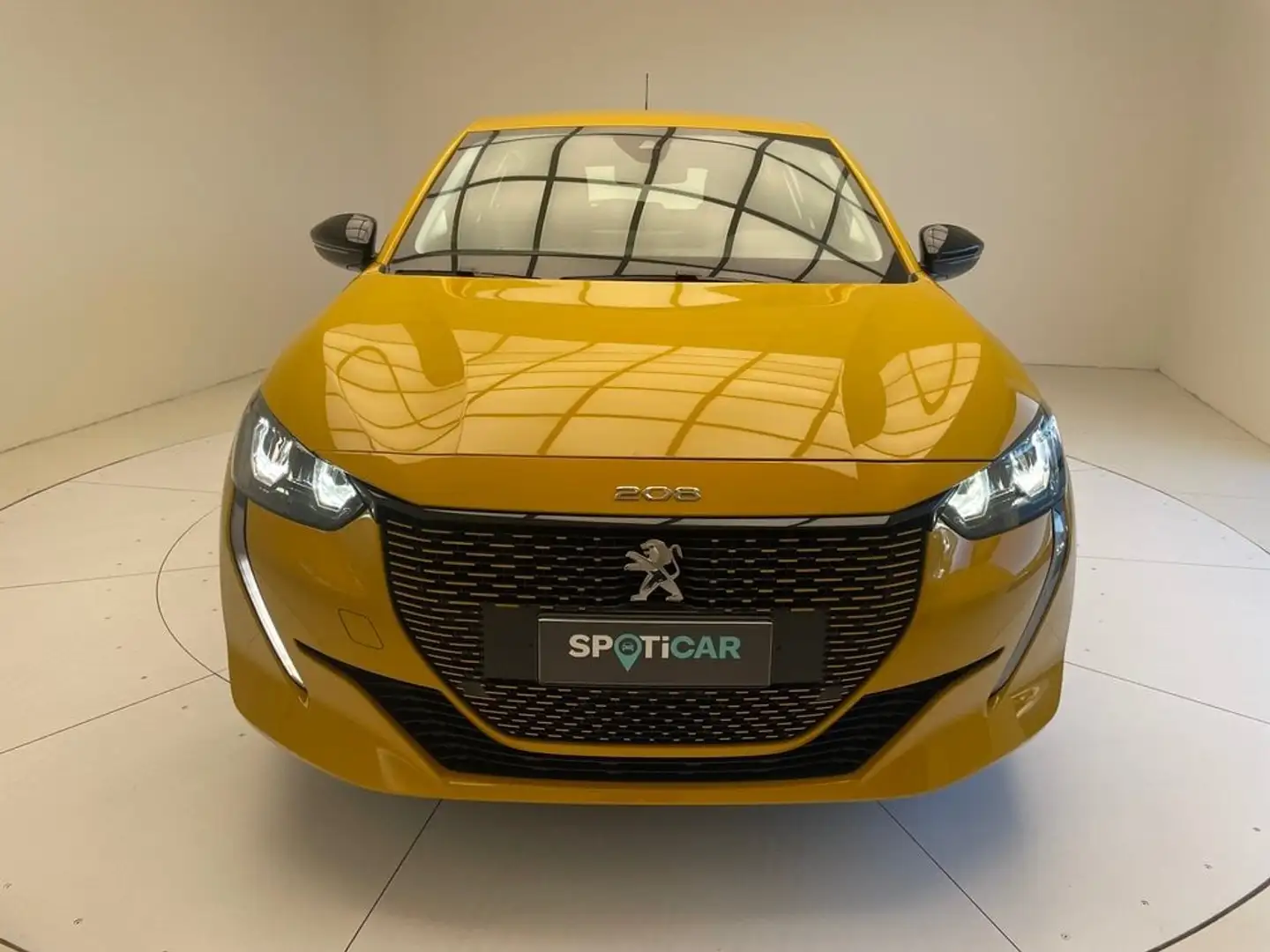Peugeot 208 e- Active Pack 100kW Giallo - 2