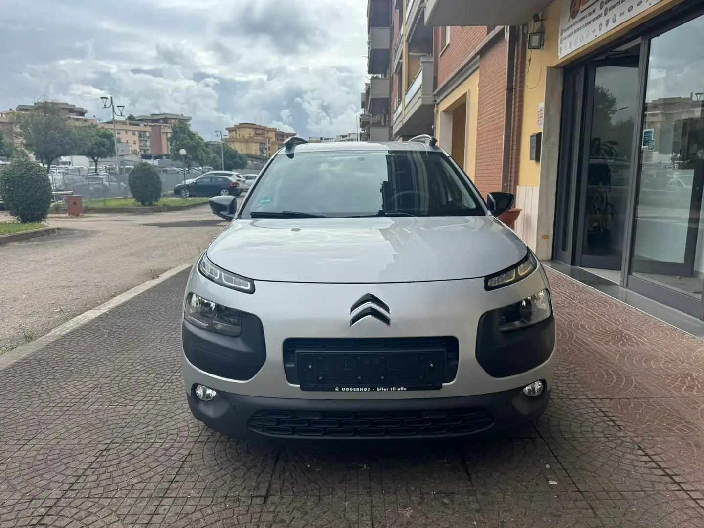 Citroen C4 Cactus 1.6 bluehdi Shine AUTOMATICA UFFICIALE Zilver - 2