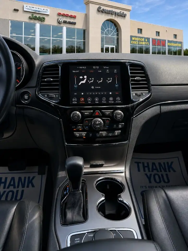 Jeep Grand Cherokee снимка Jeep Grand Cherokee