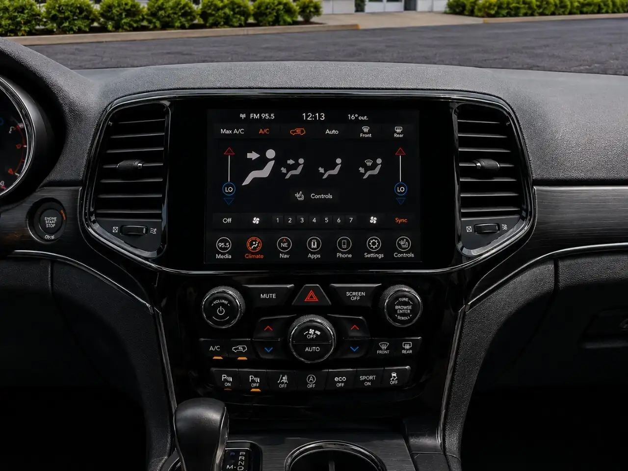 Jeep Grand Cherokee снимка Jeep Grand Cherokee