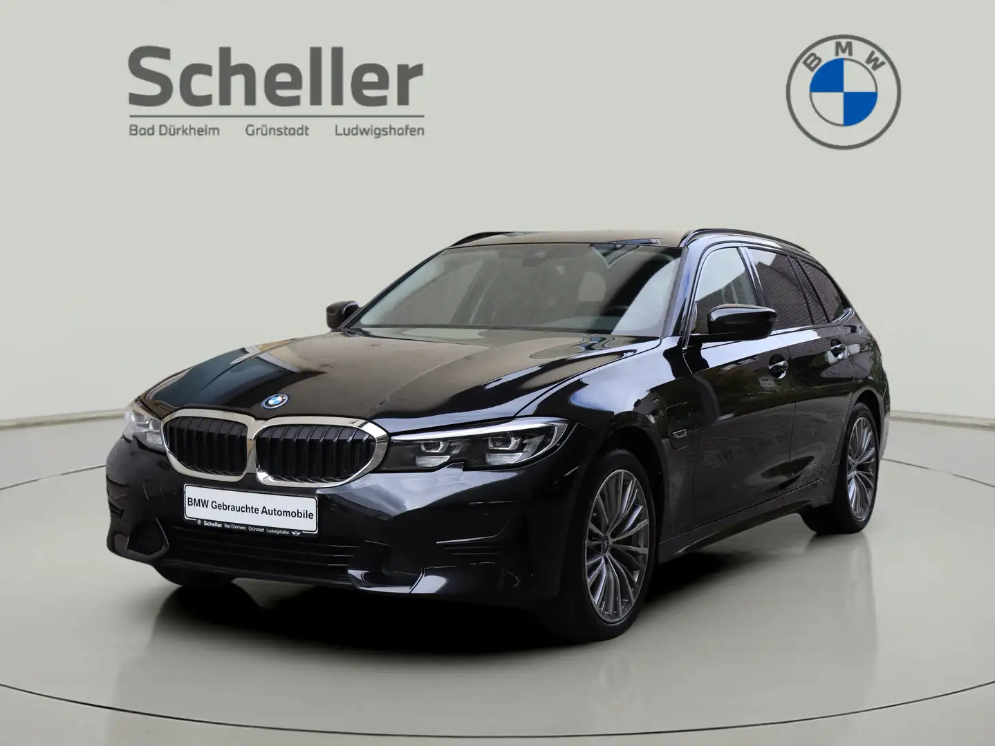 BMW 330 e xDrive Touring Sport Line LED RFK Navi Schwarz - 1