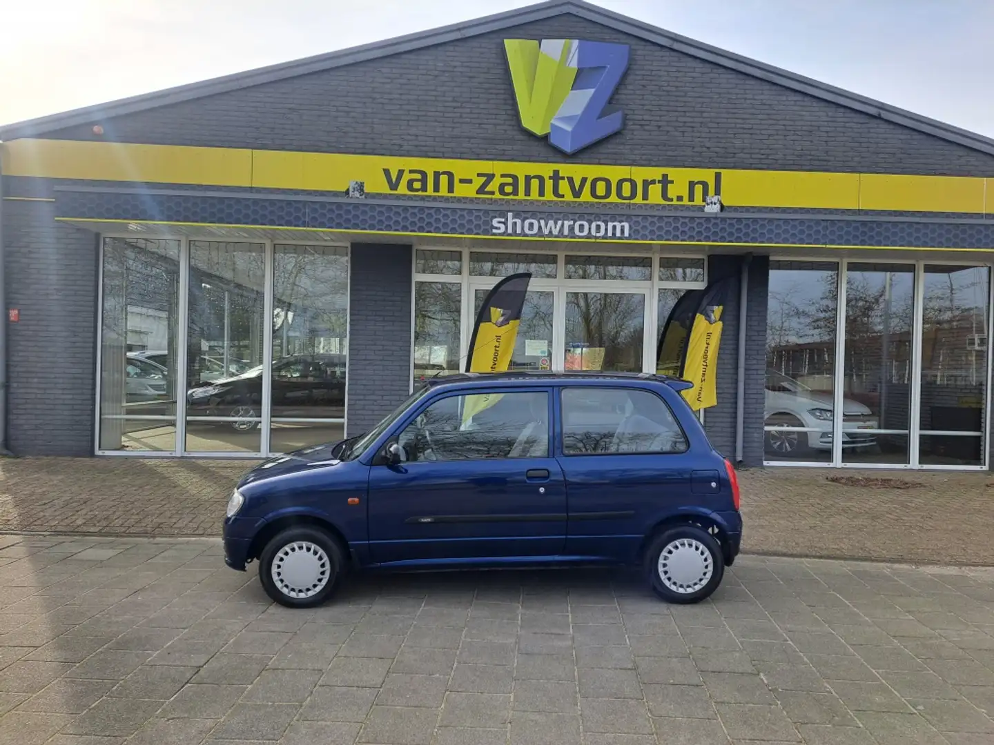 Daihatsu Cuore 1.0-12V STi Albastru - 2