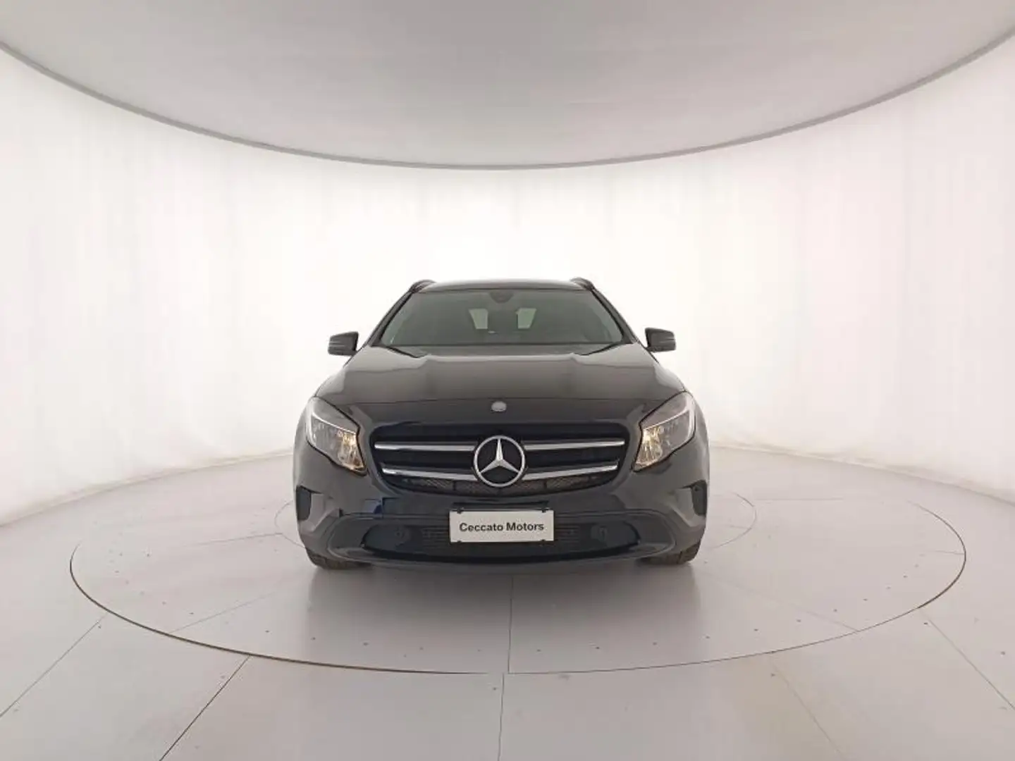 Mercedes-Benz GLA 200 GLA 200 d Sport auto Siyah - 2