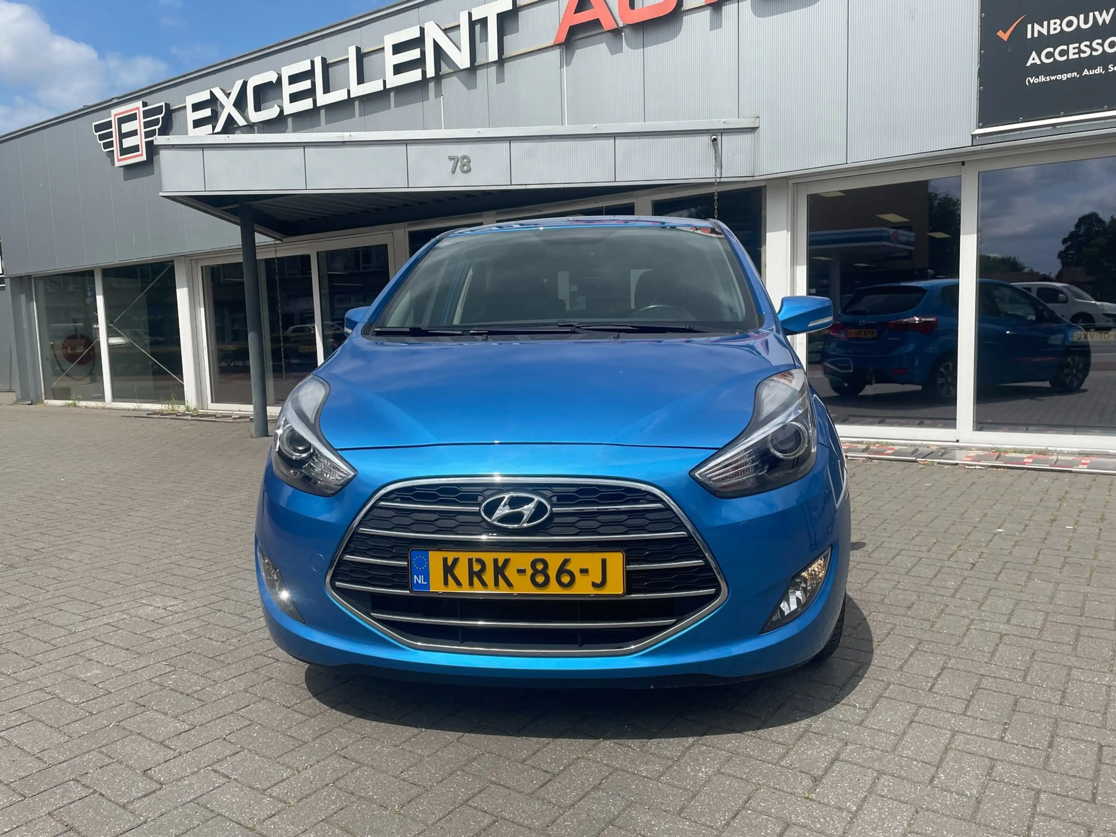 Hyundai iX20 1.6i Go!- Automaat-Navigatie — photo 3