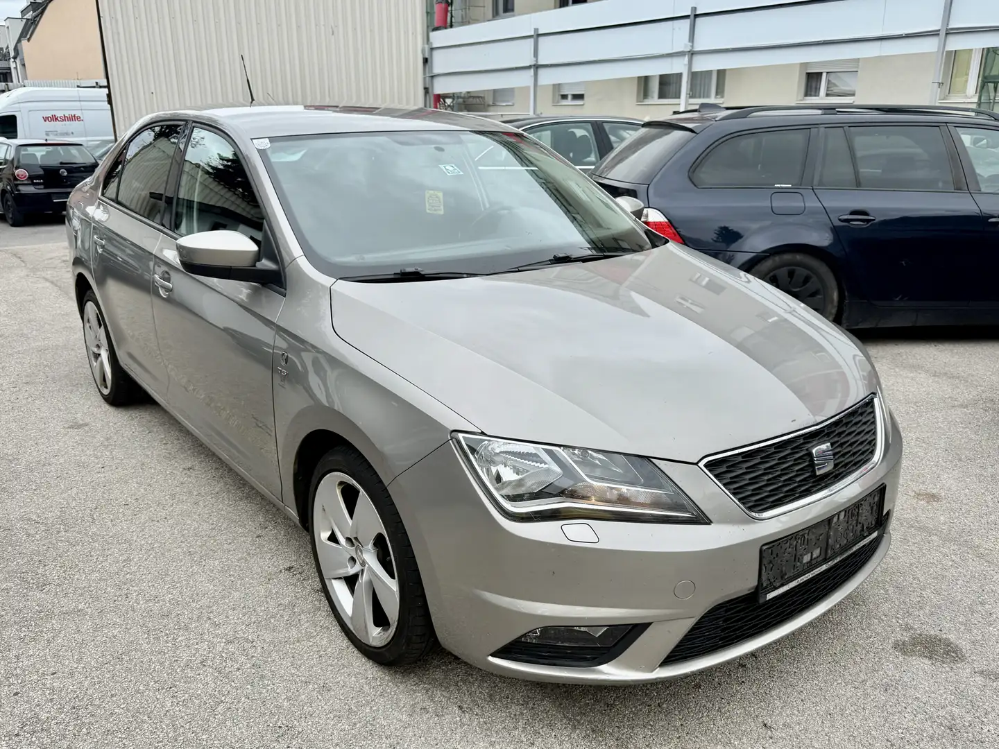 SEAT Toledo 1,2 TSI Reference **PICKERL GÜLTIG 2/26+4** - 1