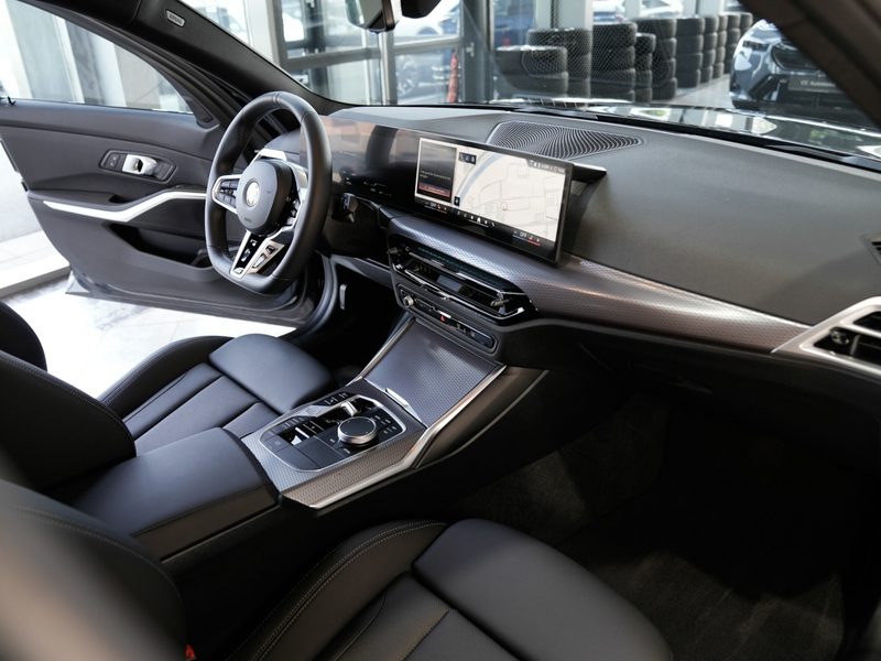 BMW 320 320d xDrive Touring M Sport Leder Kamera ACC — photo 11