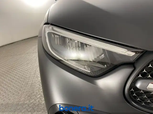Mercedes-Benz GLC view 8
