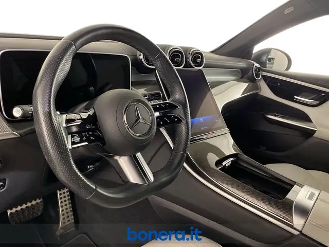 Mercedes-Benz GLC view 12