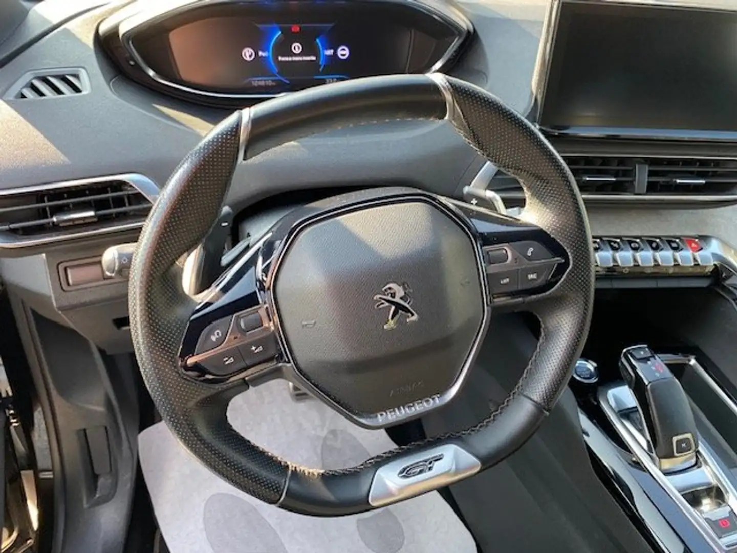 Peugeot 3008 1.5 bluehdi EAT8 GT LED/Alcantara e Pelle Nero - 2