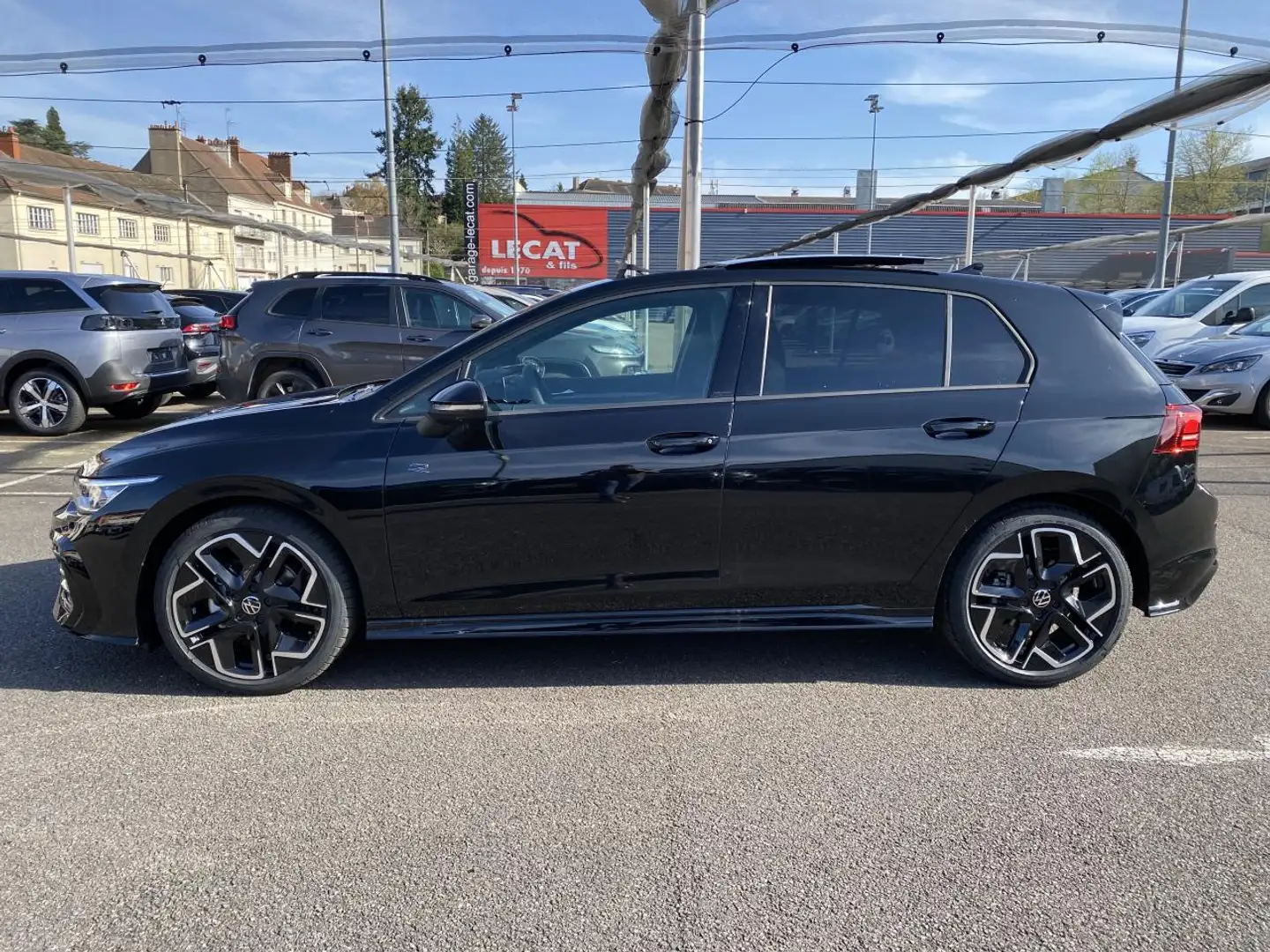 Volkswagen Golf VIII (2) 2.0 TDI 150 R-LINE DSG7 AVEC TOIT OUVRANT Noir - 2