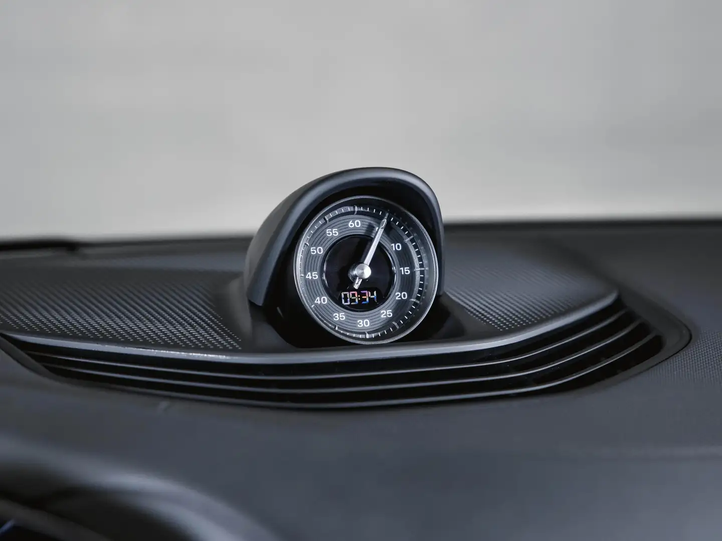 Car Image 34