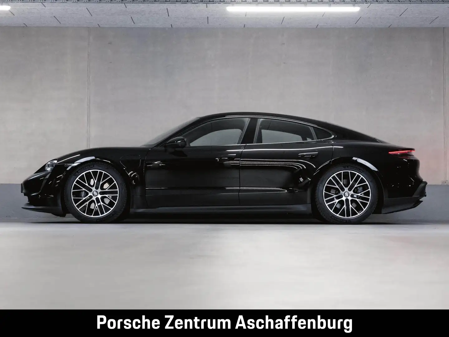 Porsche Taycan Performancebatterie+ Sport Chrono Schwarz - 2