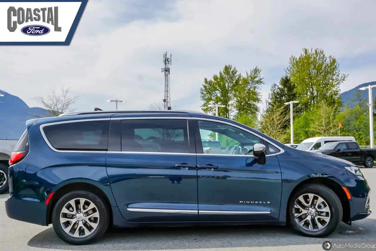 Chrysler Pacifica снимка Chrysler Pacifica