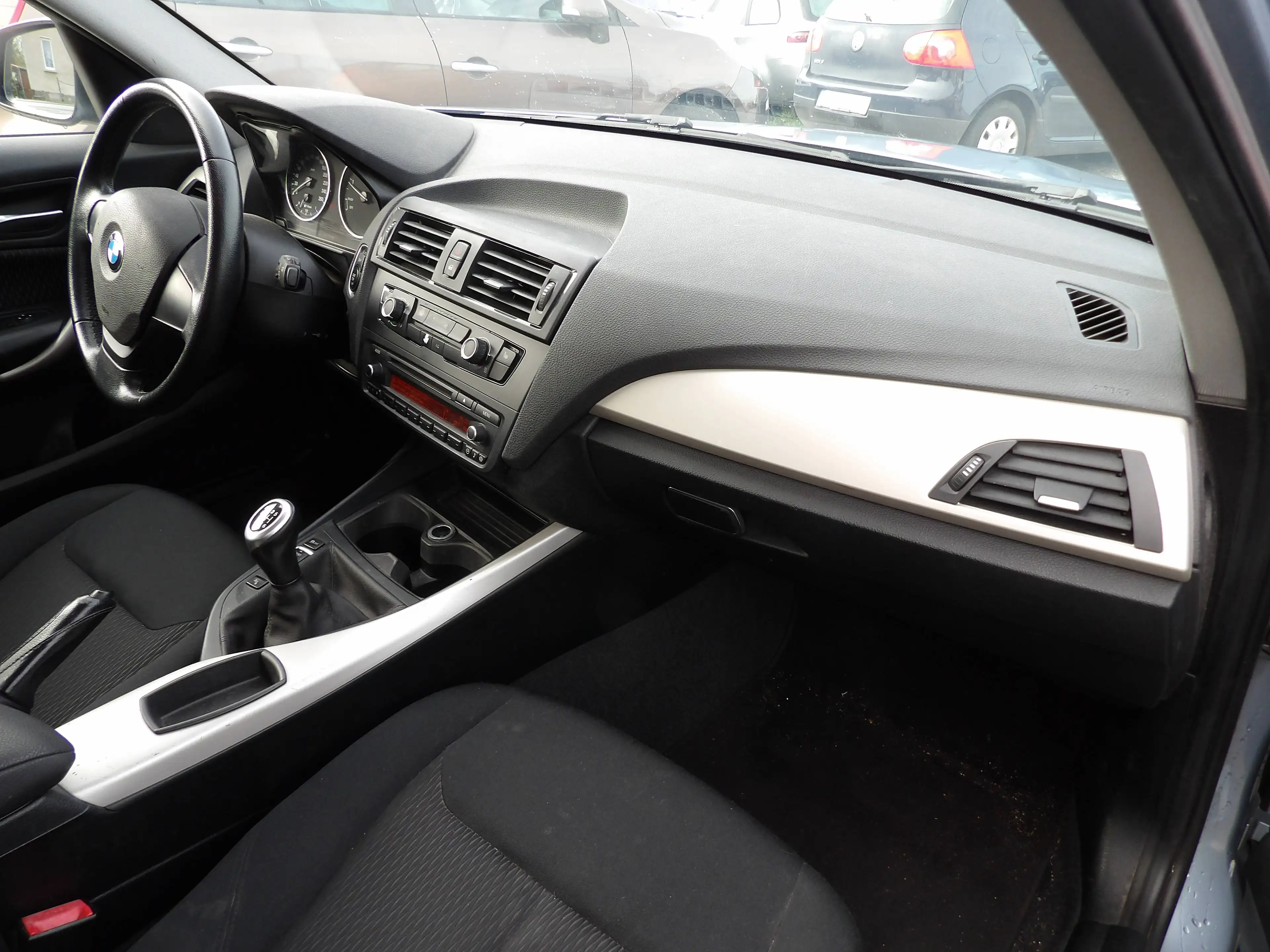 BMW 118 118 d xDrive Klima Radio HU AU Neu — photo 9