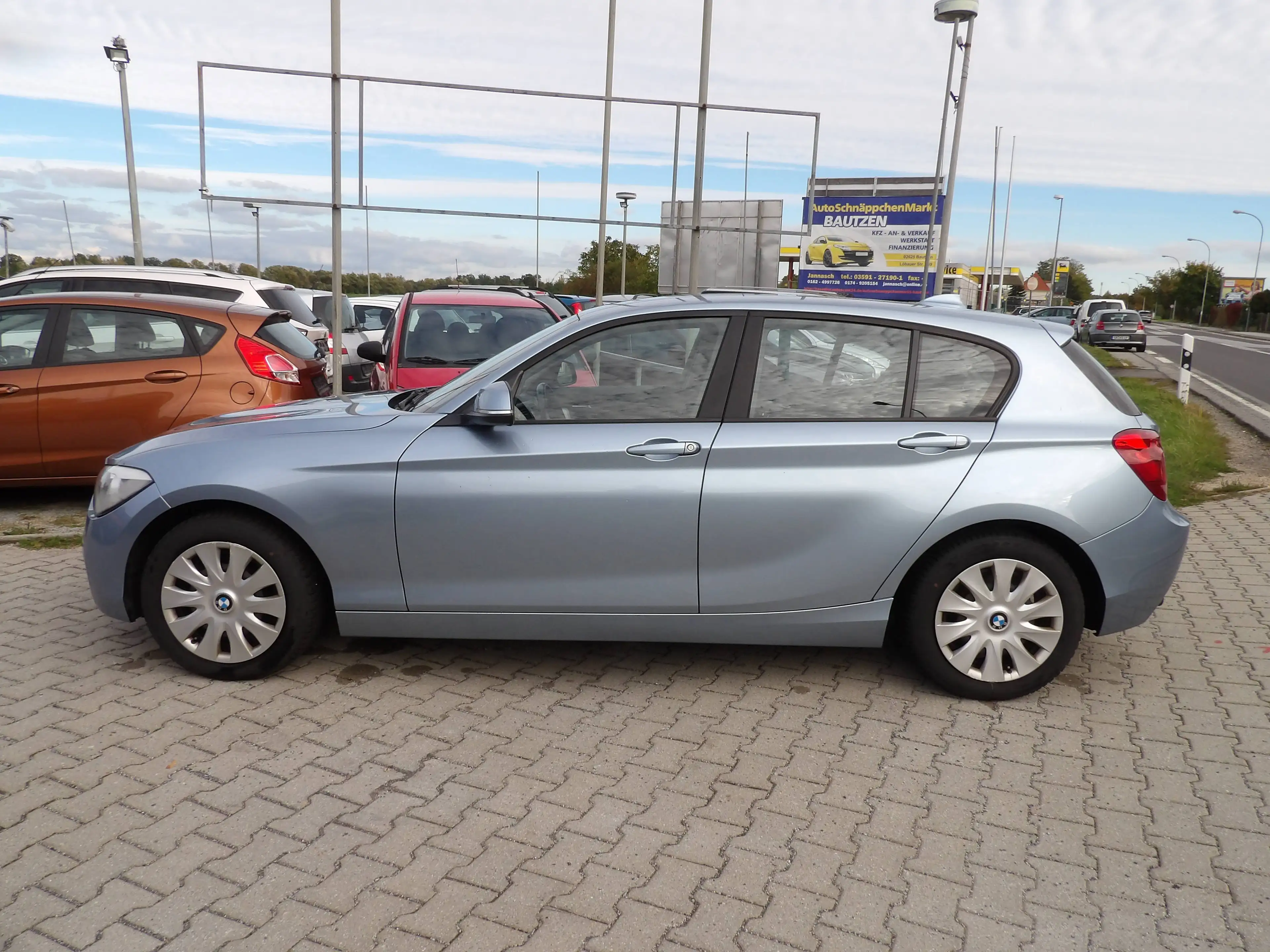 BMW 118 118 d xDrive Klima Radio HU AU Neu — photo 2