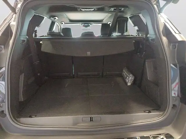 Peugeot 5008 view 8