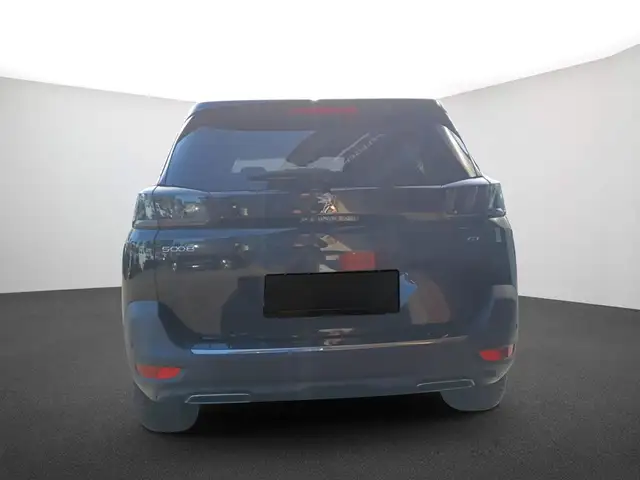Peugeot 5008 view 4