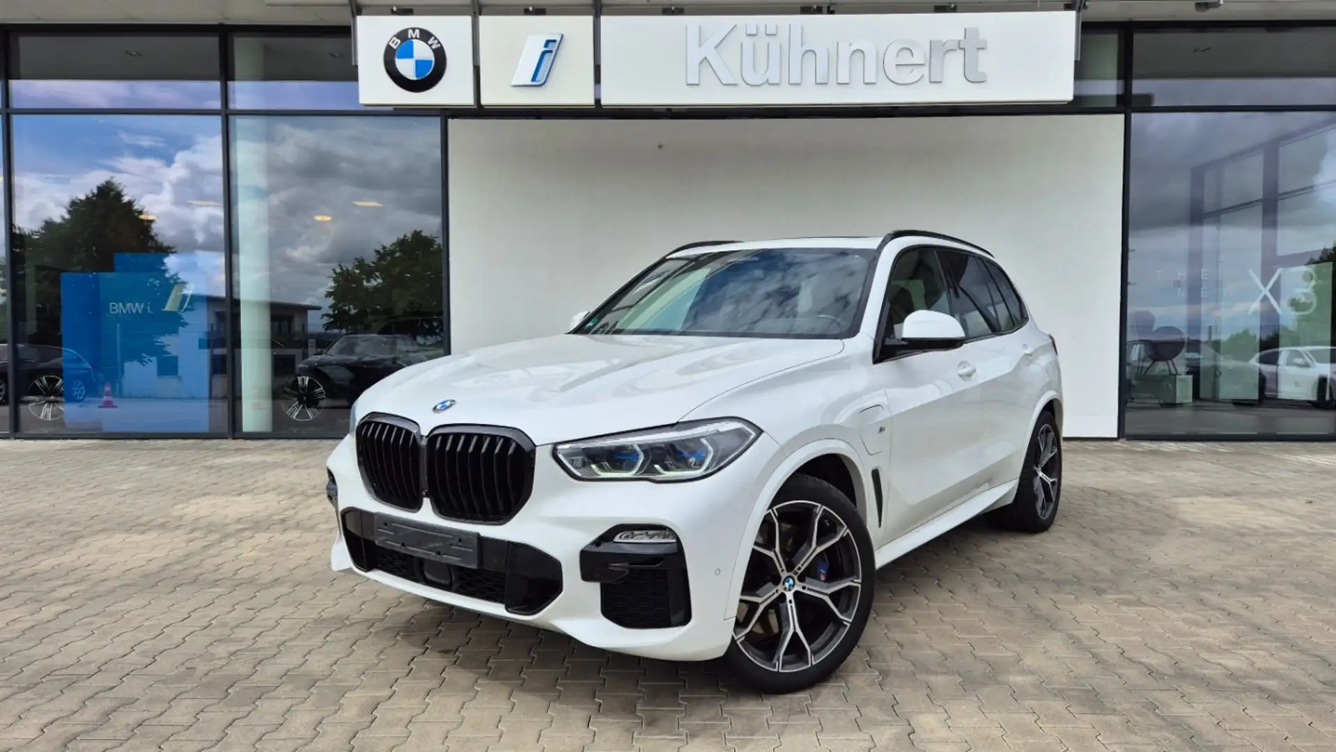 BMW X5 xDrive45e ///M-Sport/AHK/Pano-D/Aktivlenk/Laser Blanc - 1