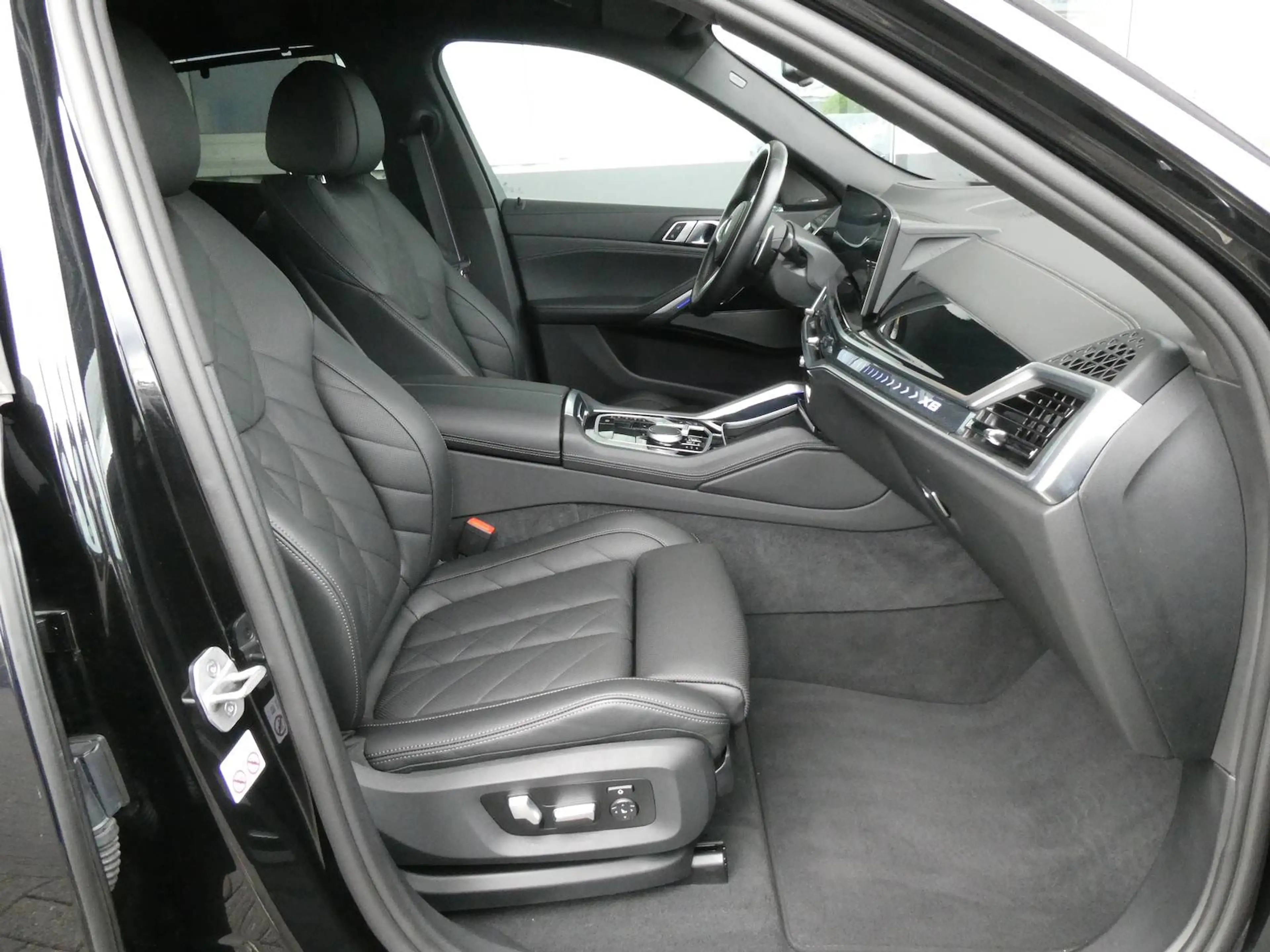 BMW X6 40 i xDrive M Sport Pro — photo 13