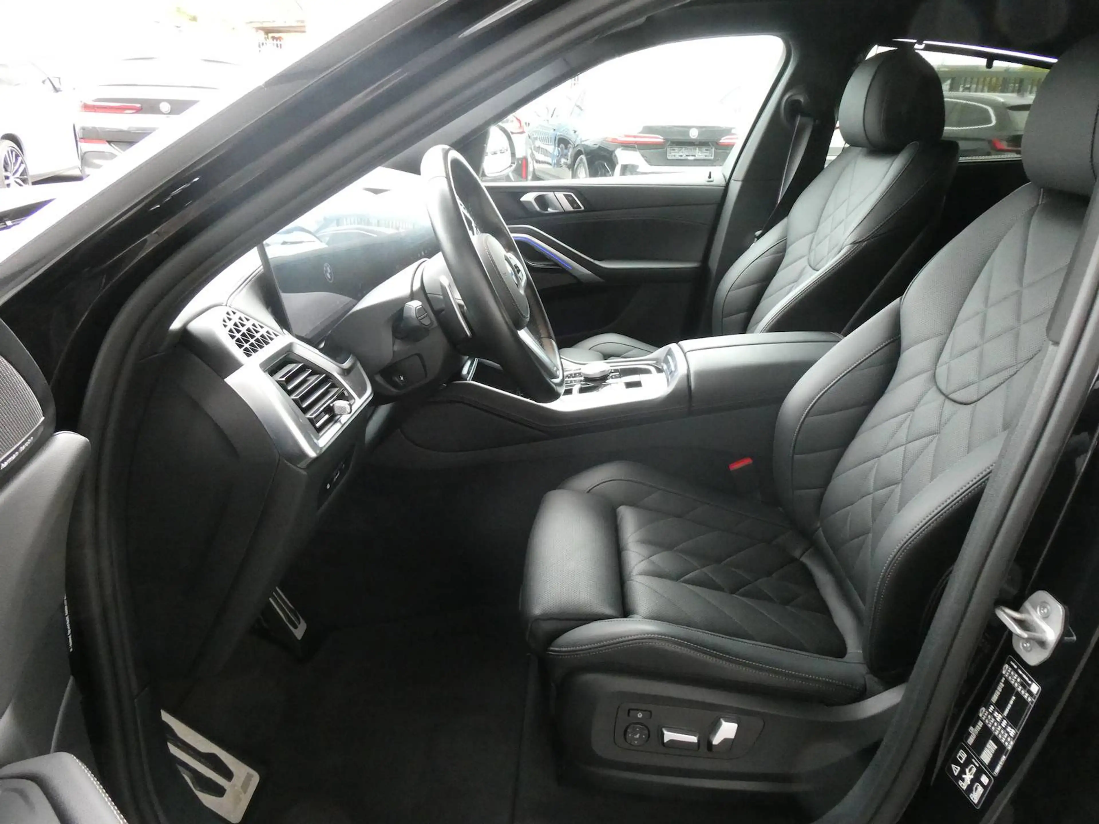 BMW X6 40 i xDrive M Sport Pro — photo 9
