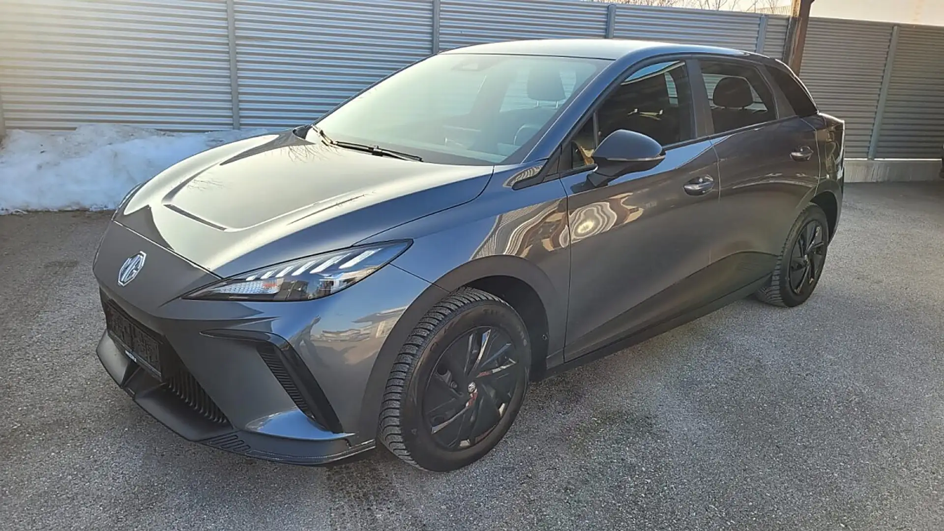 MG MG4 EV 51 kWh Standard Grau - 1