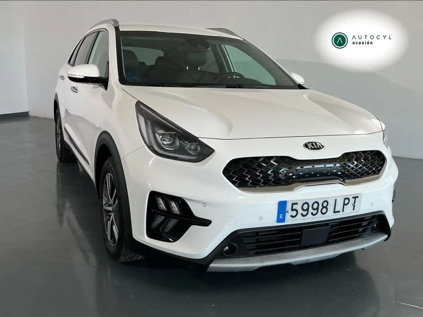 Kia Niro (G5W5K6A1TEV2KK393) F/L 1.6 PHEV Weiß - 1