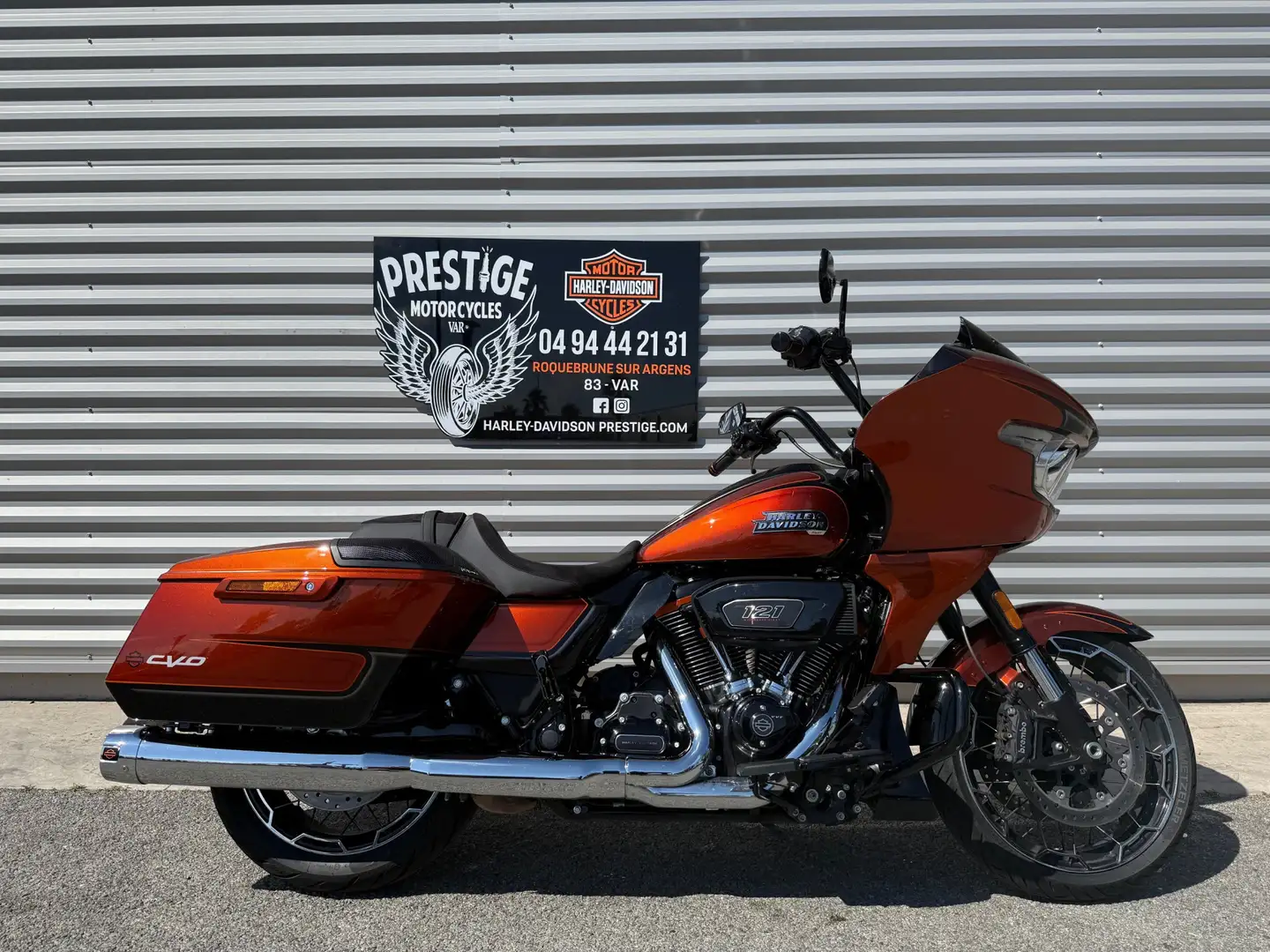Harley-Davidson Road Glide Oranžová - 1