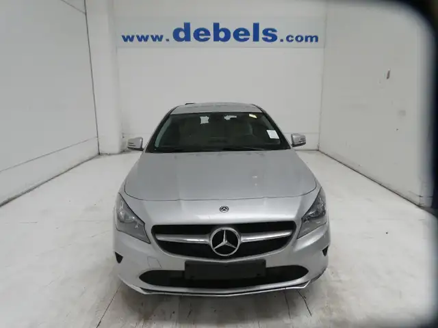 Mercedes-Benz CLA 180 180 D