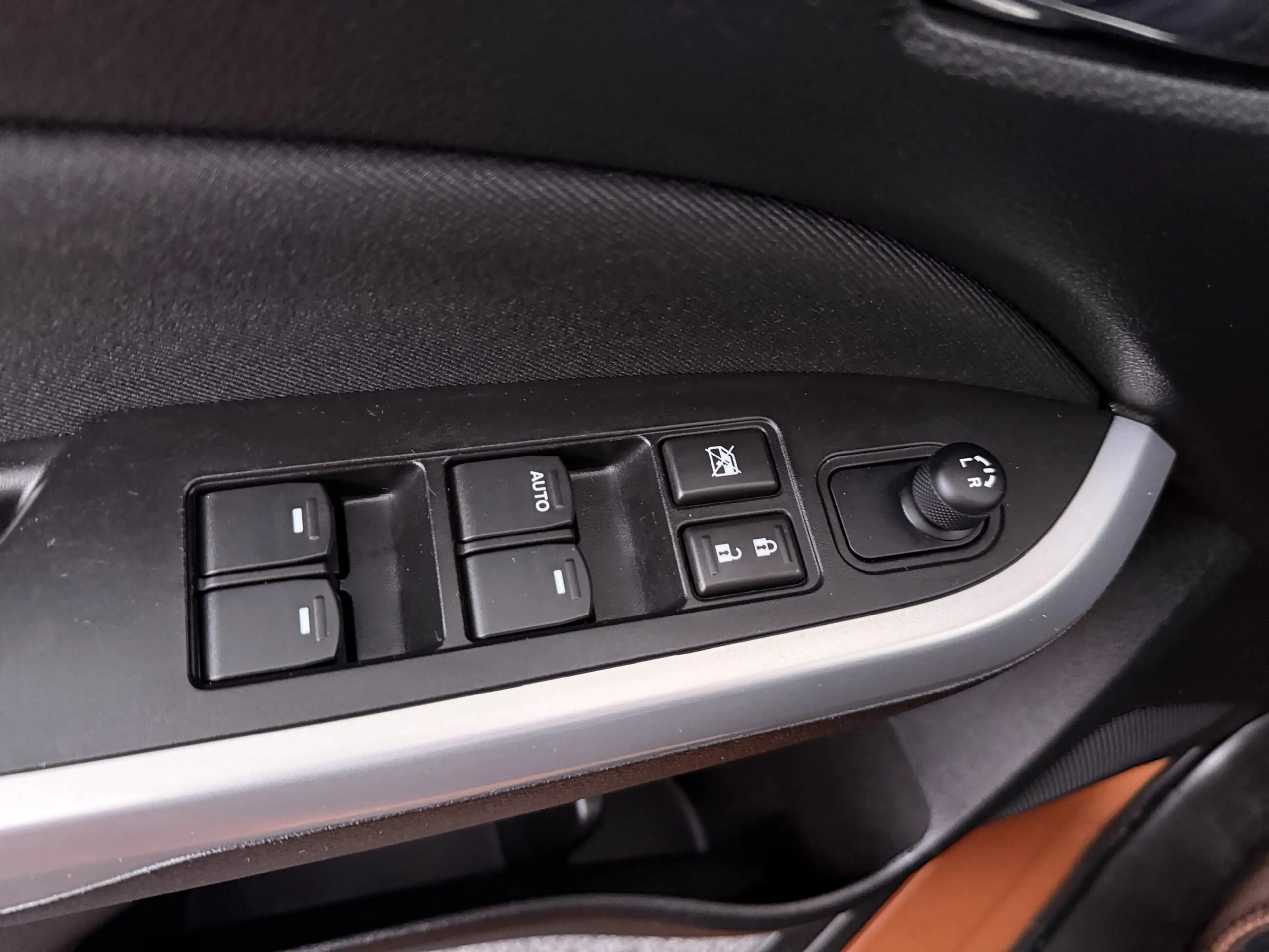 Suzuki Vitara 1.6 Exclusive — photo 4