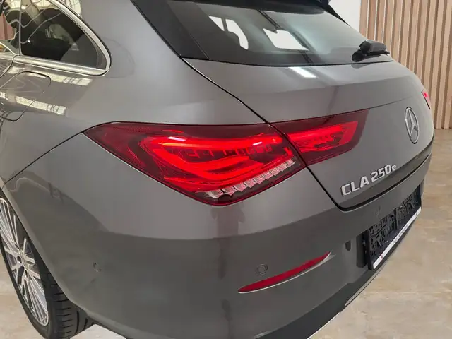 Mercedes-Benz CLA view 9