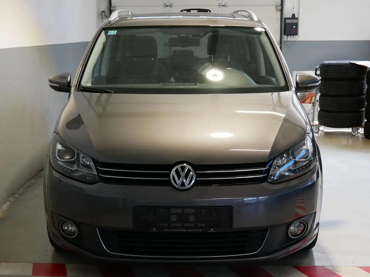 Volkswagen Touran Highline BMT DSG Pano 7 Sitze Grau - 1