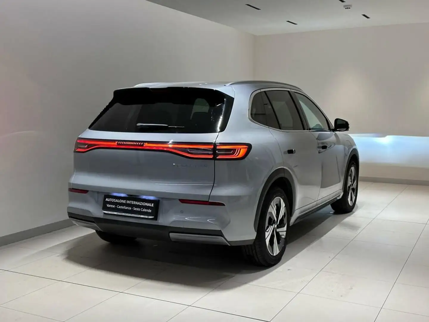 Geely EX5 Launch Edition Grau - 2