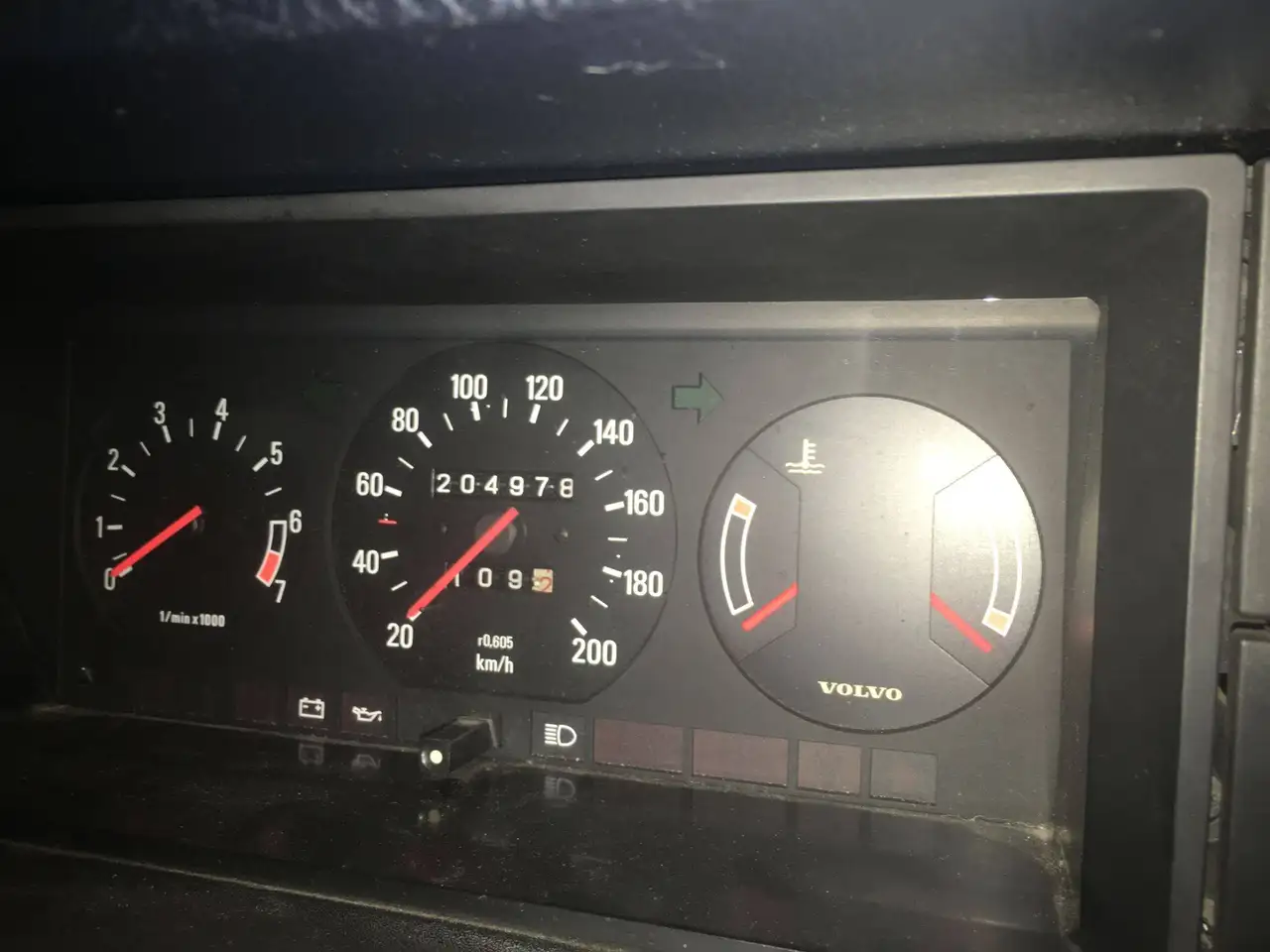 Volvo 240 2.0 GLE, foto 4
