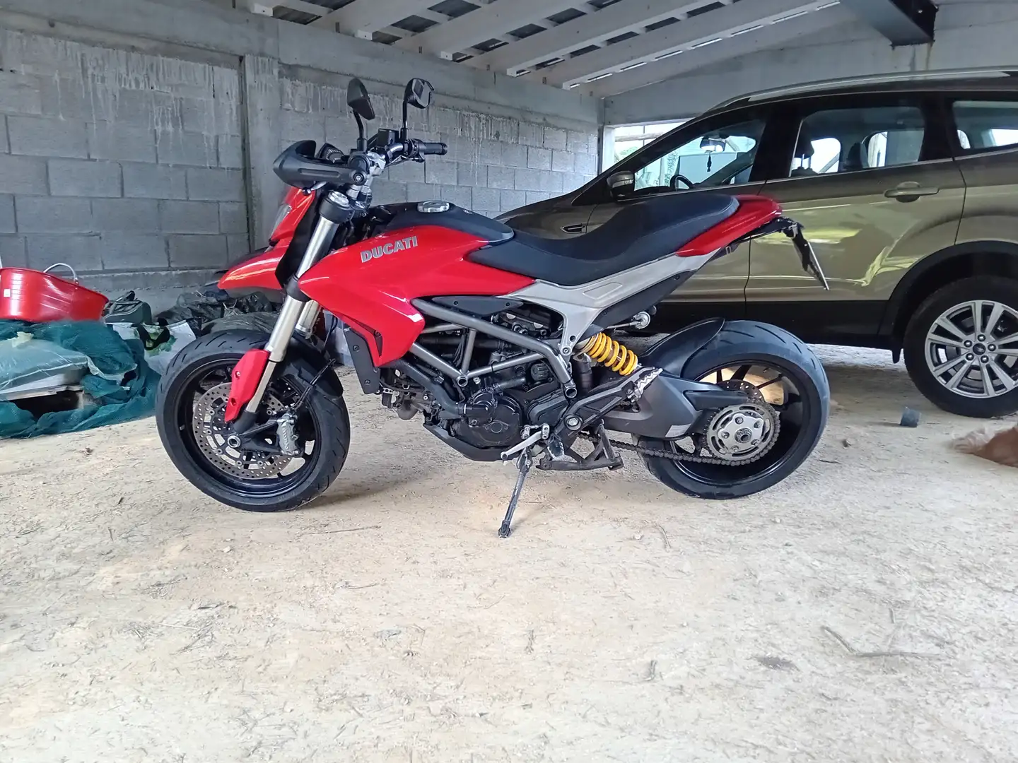 Ducati Hypermotard 821 Czerwony - 1