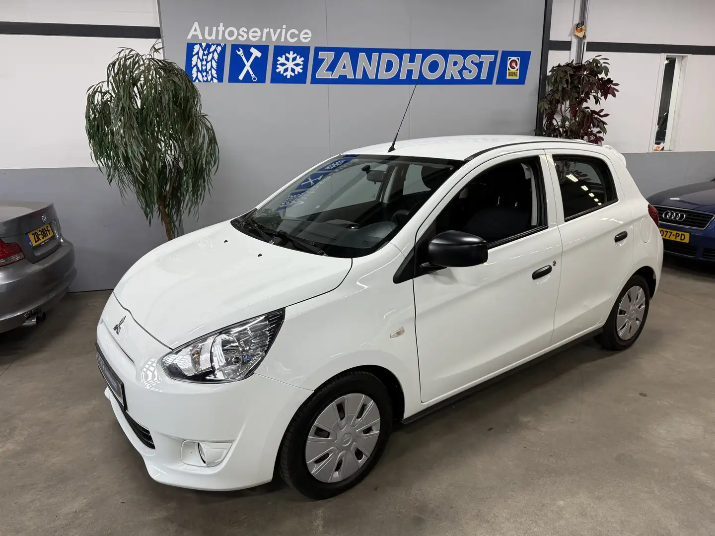 Mitsubishi Space Star 1.0 Inform Wit - 1