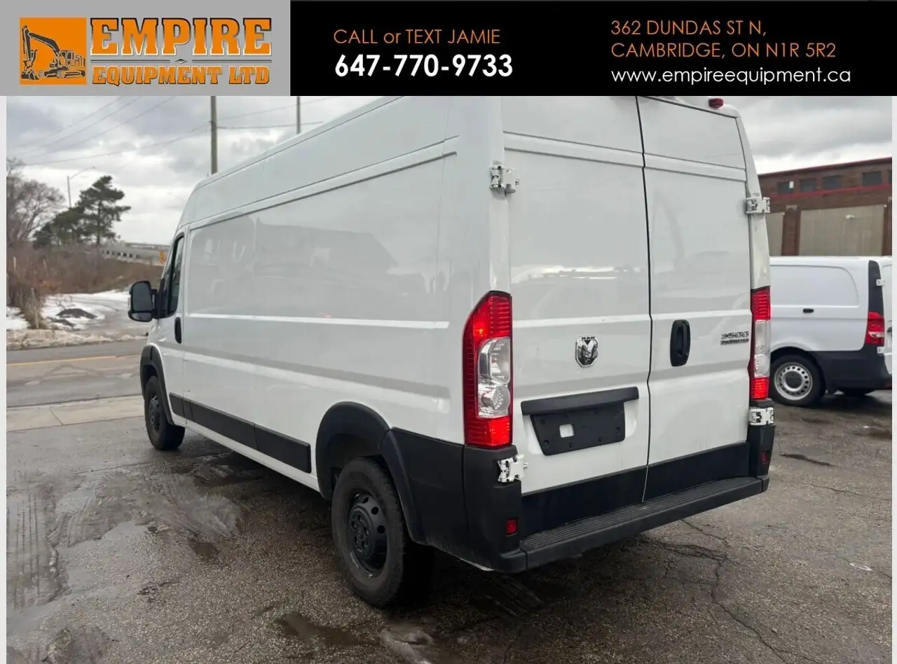 RAM ProMaster 3500 снимка RAM ProMaster 3500