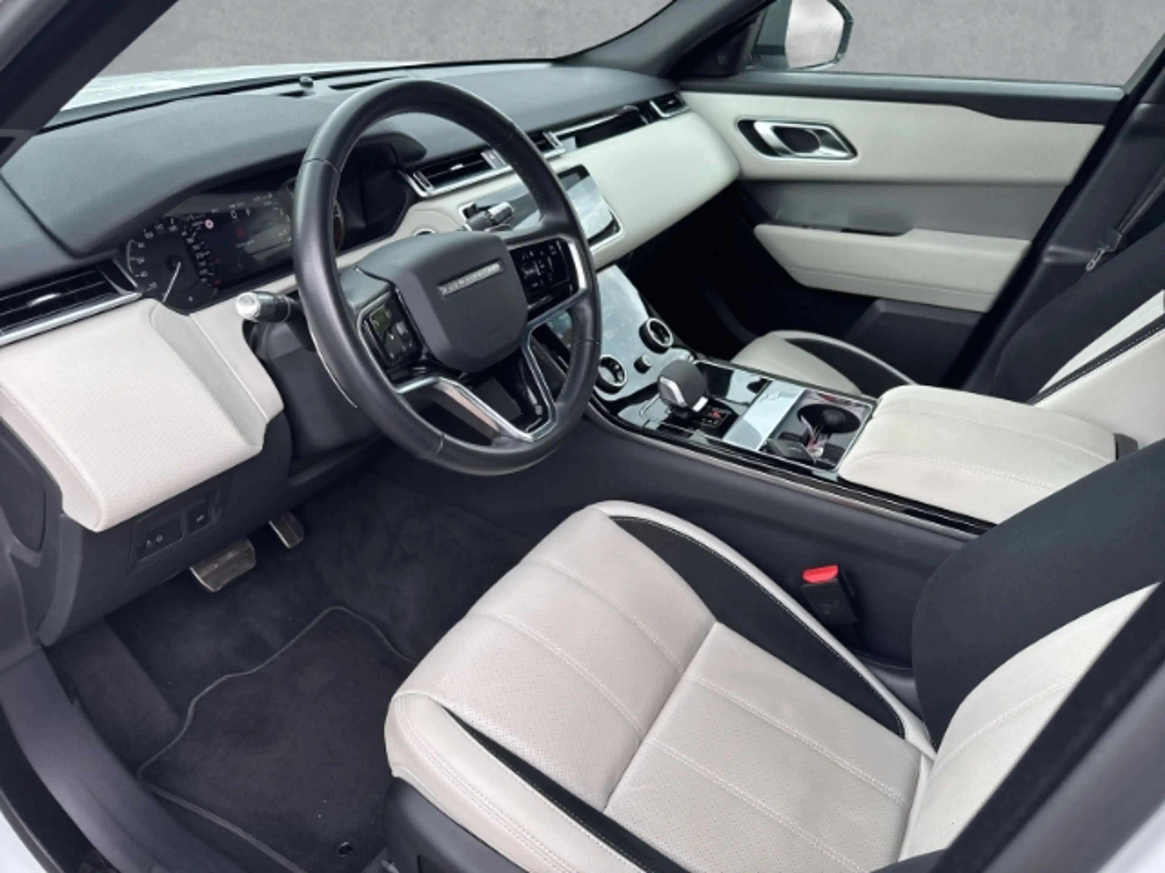 Land Rover Range Rover Velar P250 R-Dynamic SE BlackPack 20''LM DAB ACC Frontsc — photo 11