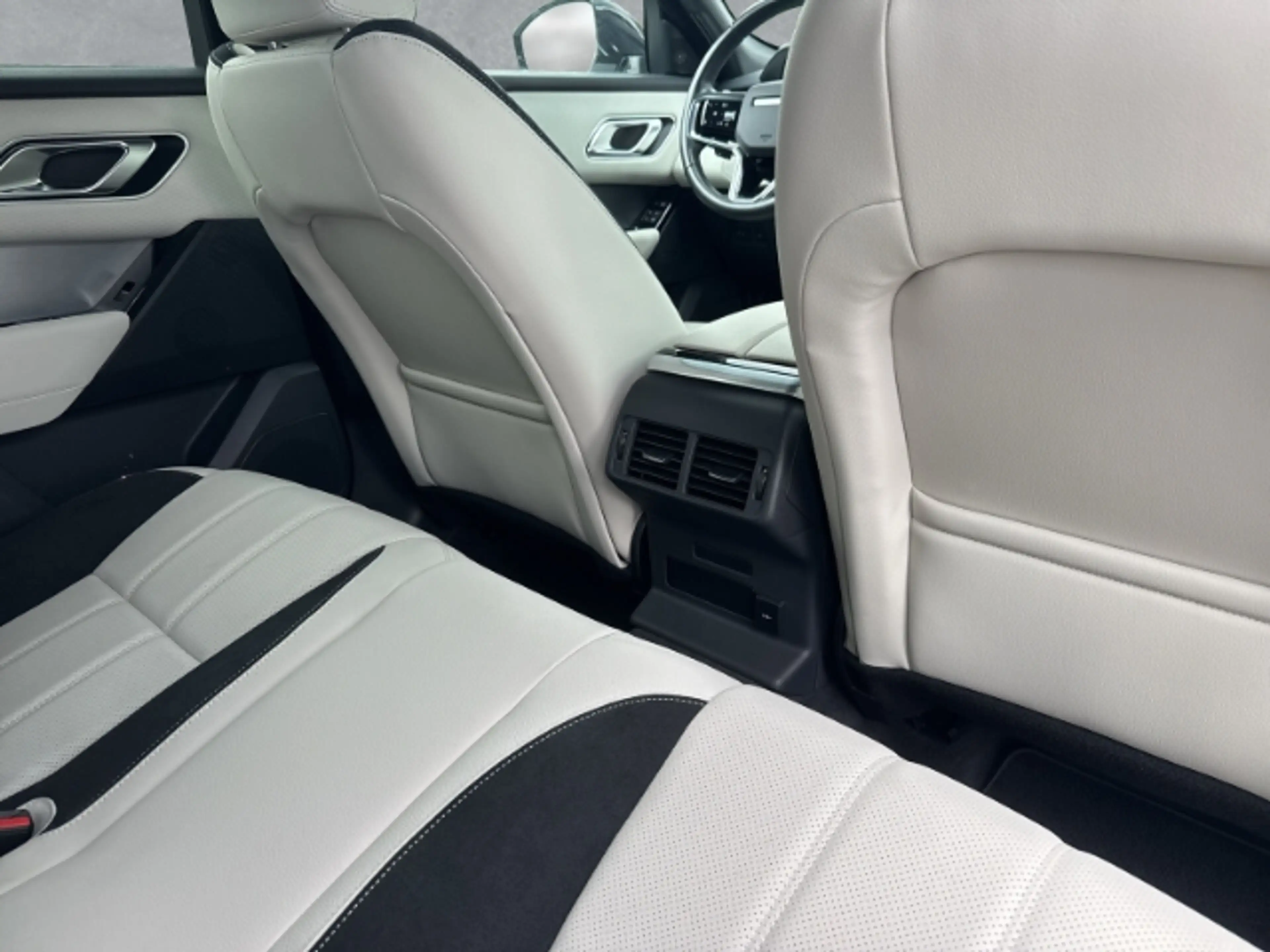 Land Rover Range Rover Velar P250 R-Dynamic SE BlackPack 20''LM DAB ACC Frontsc — photo 12