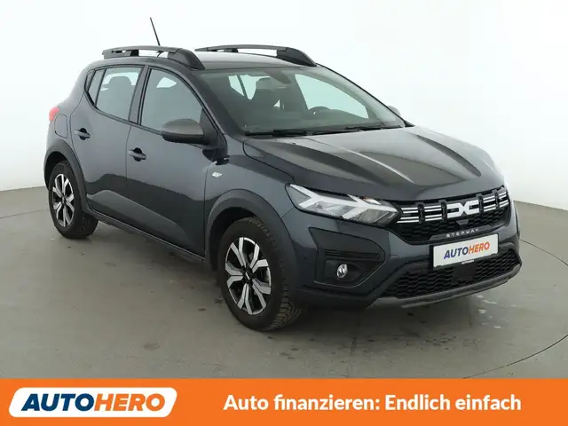 Dacia Sandero view 8