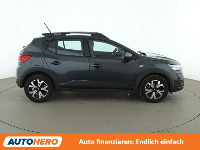 Dacia Sandero view 7
