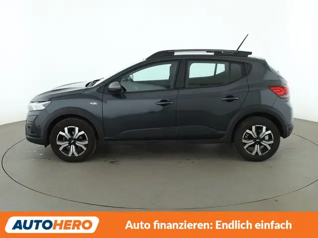 Dacia Sandero view 3