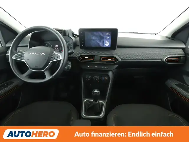 Dacia Sandero view 12